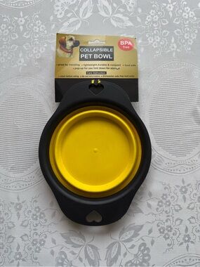 Source Unknown Collapsible Pet Bowl - Yellow and Black
